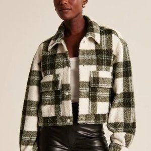 Worn TWICE Abercrombie & Fitch Cropped Green Plaid Sherpa Shirt Jacket